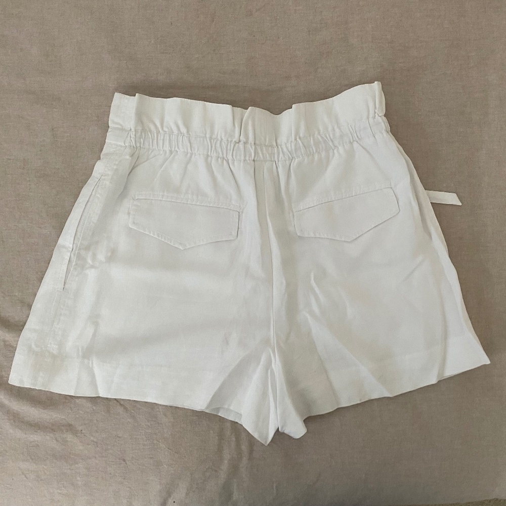 White Linen Short - Picture 2 of 3